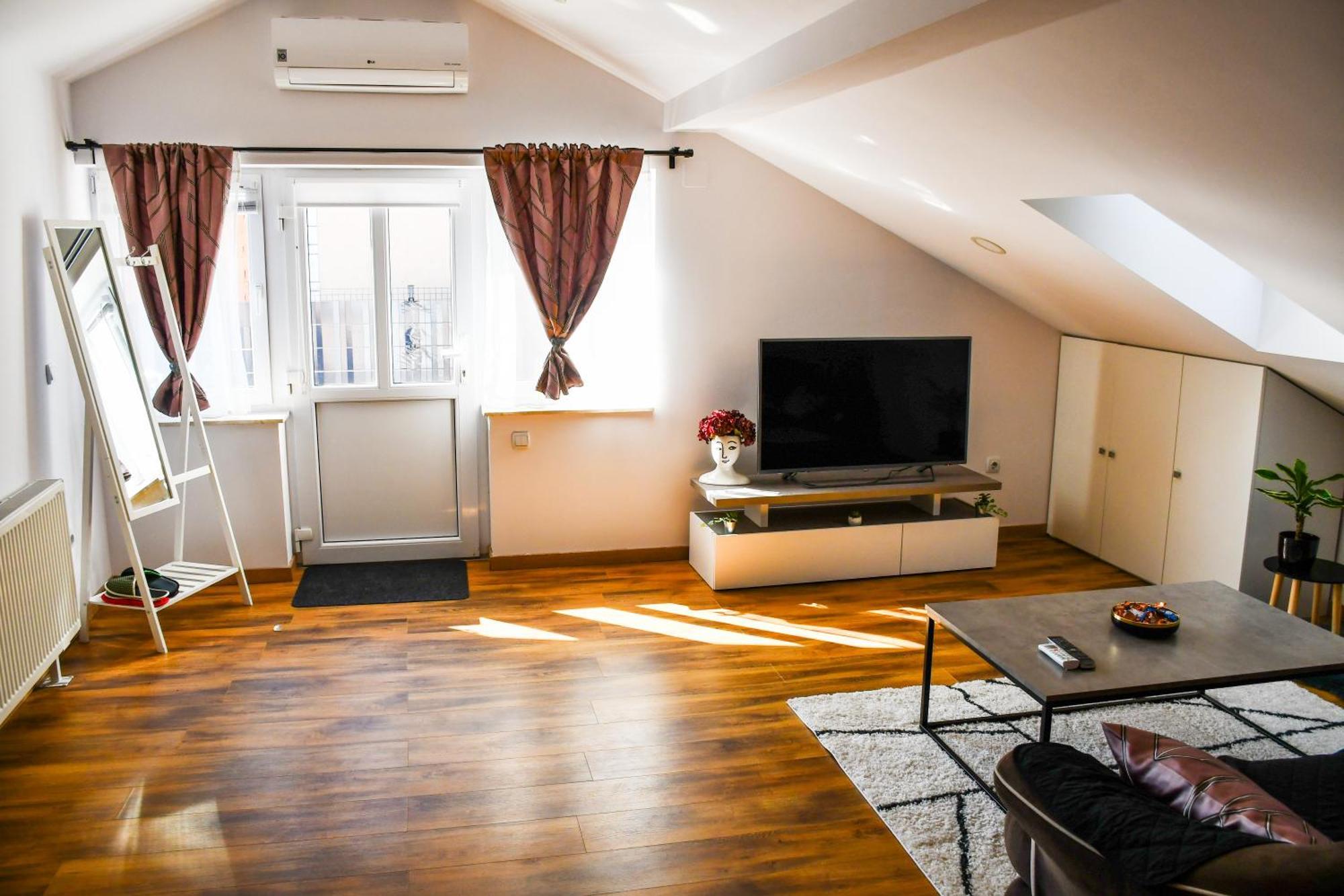 Apartment Oaza *